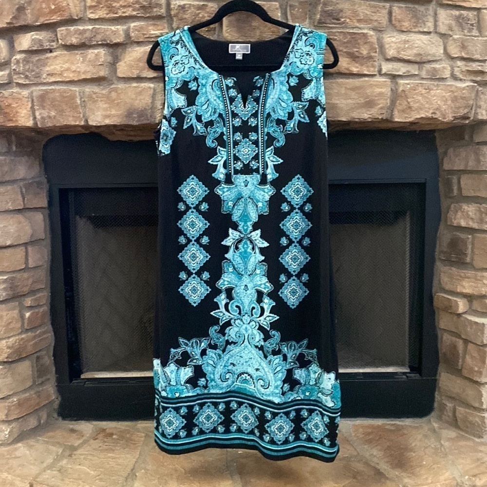 JM Collection black and teal sleeveless dress with silver embellishments. OX